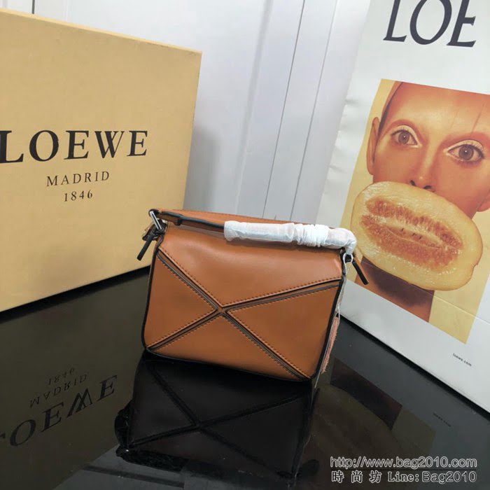 LOEWE羅意威 聖誕明星款 進口小牛皮 mini puzzle手提肩背包 86手提肩背斜挎包68  jdl1208